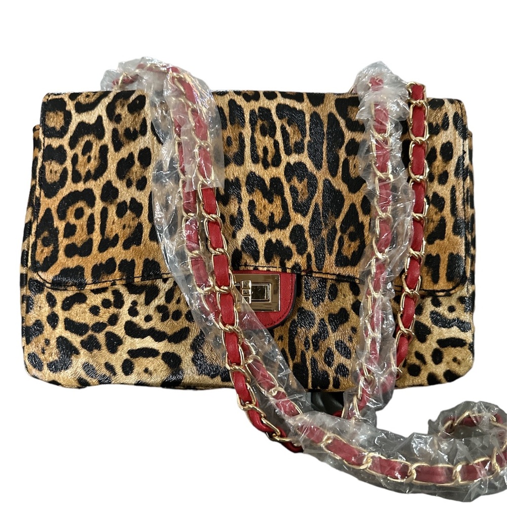 NWT Isabelle vegan leather leopard and Red Crossbody or shoulder so cute 🥰